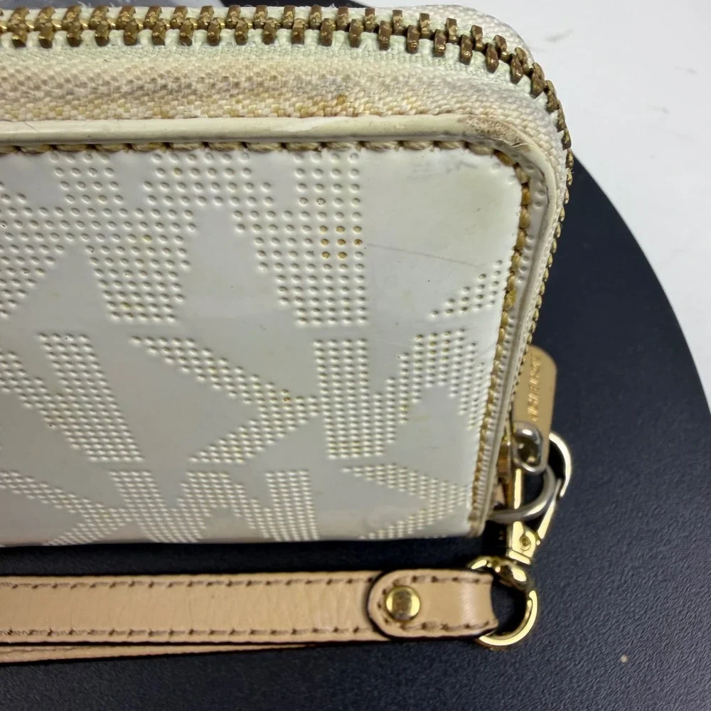 Michael Kors White Monogram Patent Leather Zip Around Wristlet Wallet Gold Logo